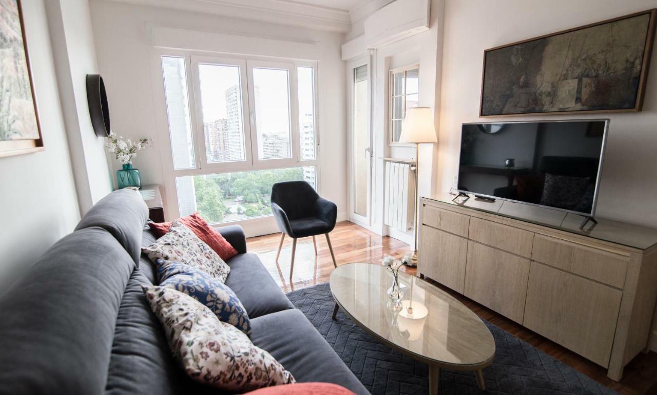 Elegant Retreat Business District Bernabeu Apartamento